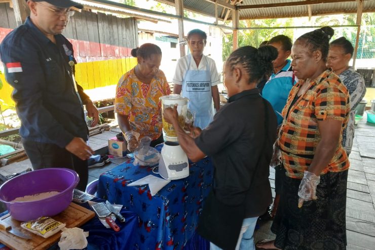 Pembuatan Stik Ulat sagu Pembuatan Stik Ulat sagu